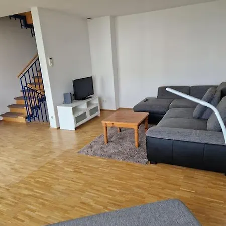 Haus In Messe Festhalle Hund * Bad Vilbel